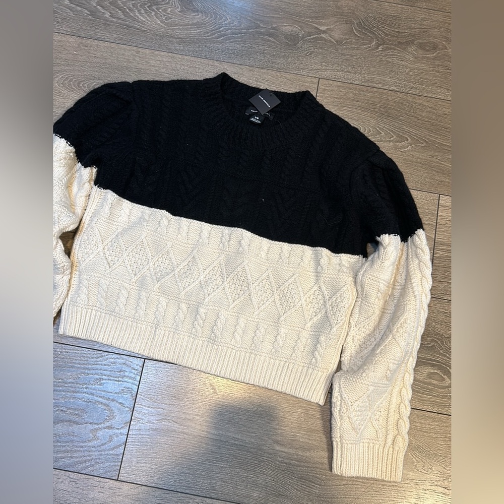 Club Monaco sweater - size L 100% wool